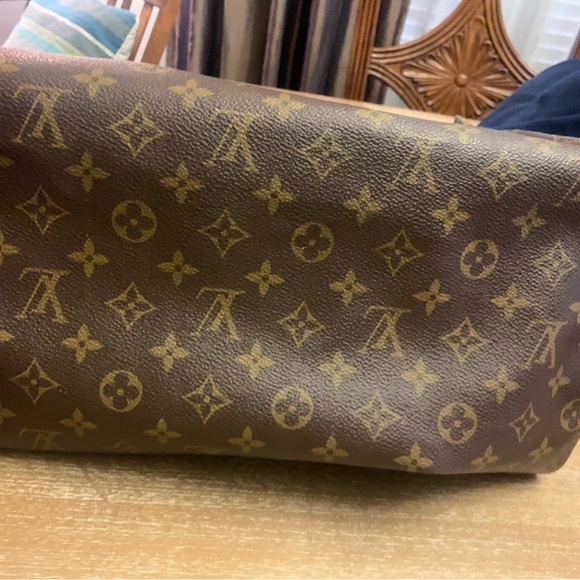 Authentic pre-loved Louis Vuitton speedy 35 bag - Picture 12 of 15
